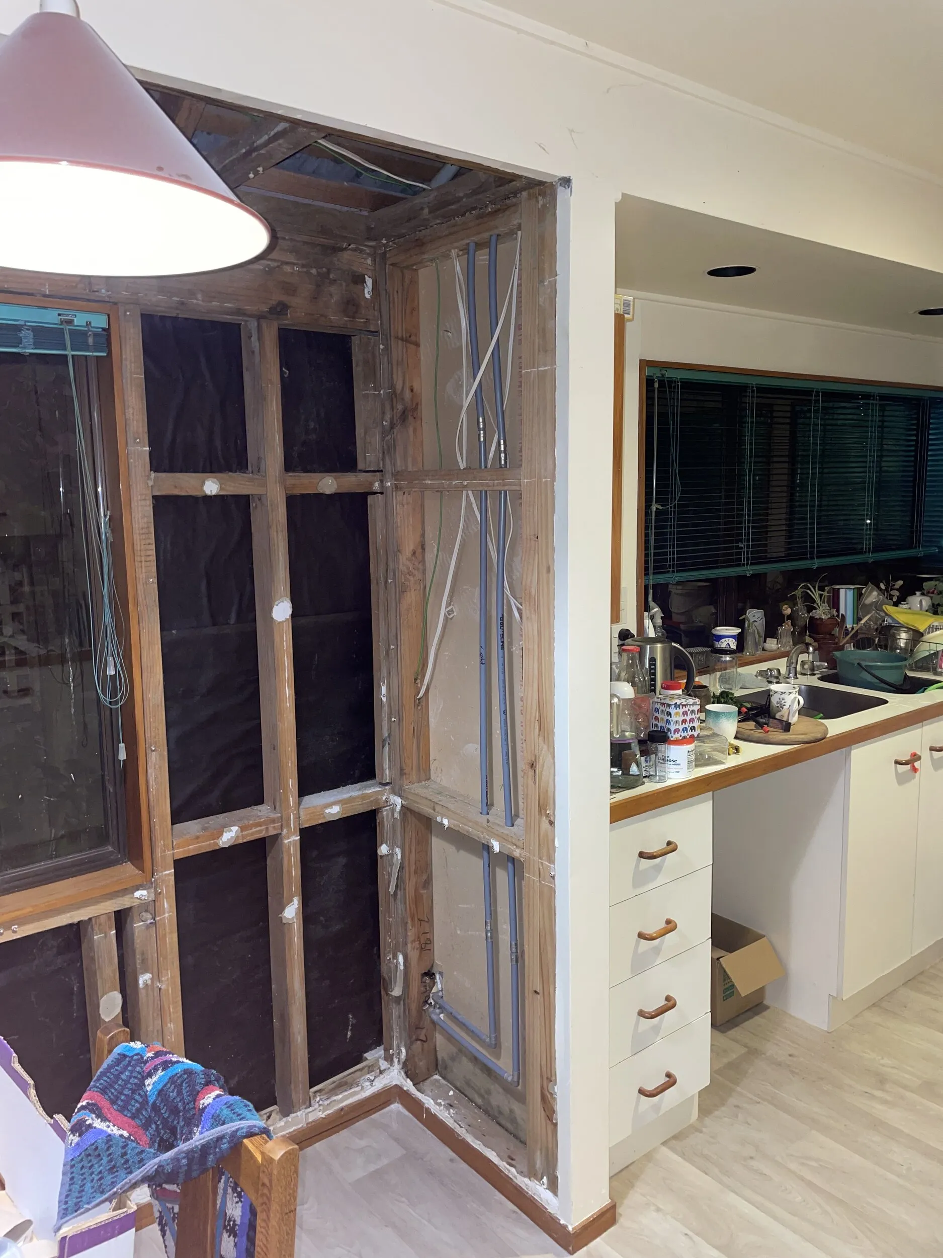Leaks & Pipes by HW Group